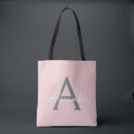 Rosa Grått Namn Girly Script Monogram Modern Tygkasse<br><div class="desc">Rosa och Grått Elegant Lägg till din egen Namn monogram Bok-säck. Denna Bok-bag kan anpassas så att den omfattar ditt första och första namn och ges som julklapp,  Sverige 16 födelsedagar,  Möhippa eller Bröllop.</div>