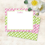 Rosa Grönt Gingham Preppy Girly Stationery Anteckningskort<br><div class="desc">Den här designen har plats för ett namn på en diskett gingham mönster-bakgrund. Klicka på knappen Anpassa om du vill flytta/ bilder och ändra texten ytterligare! Det finns variationer i denna utformning, ytterligare färg och samordnade produkter i vår butik, zazzle.com/store/doodlelulu. Kontakta oss om du behöver den här designen för en...</div>