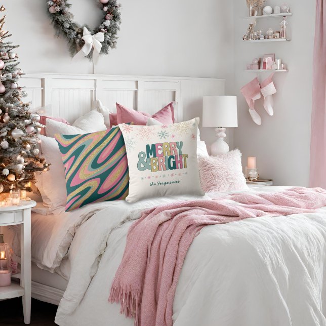 Rosa Grönt Guld Retro Merry Bright Snöflingor Namn Kudde (Skapare uppladdad)