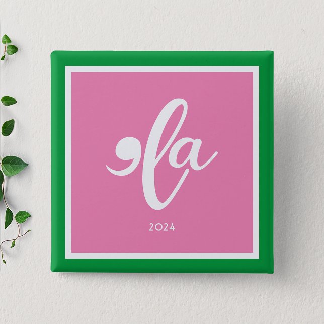 Rosa Grönt Kamala 2024 Säg hennes Namn Knapp (Pink Green Kamala 2024 Say Her Name Button)