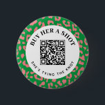 Rosa Grönt Leopard Bachelorette Party QR Betalning Knapp<br><div class="desc">Ett mycket säkrare sätt att låta främlingar, vänner eller familj köpa en brud att dricka på sin bachelorette night, denna söta, bärkraftiga knapp innehåller redigerbar text och en skannerbar QR-kod som har ställts in med ett betalningsalternativ för anpassningsbarna. En vallmo ram av rosa och grönt leopard är en öga-fångst och...</div>