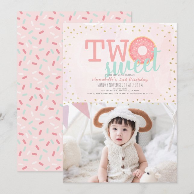 Rosa Guld Donut Two Sweet Photo Girl 2nd Birthday Inbjudningar (Fram/baksida)