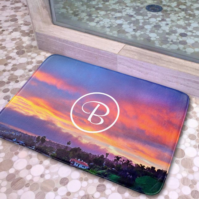 Rosa gult blå solnedgång, monogram fet stil badrumsmatta (Skapare uppladdad)