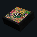 Rosa Gult Blommigt Zebra India Print Mönster Minnesask<br><div class="desc">Söt rosa-daisy,  frisier med ljusstark gult och mörk grönt löv i handflatan dekorerar ett brett diagonalband av svart och vitt zebra tryck och en gult och turkosa indiskt tryck. Resultatet är en tropiskt kollage av blommigtar som kommer att lägga till en dramatisk popning av färg.</div>