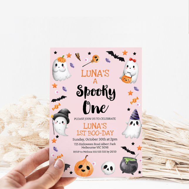 Rosa Halloween-taloky 1:a födelsedag Inbjudningar (Girls Halloween Spooky One 1st Birthday Invitation, Editable Pastel Pink Halloween First Birthday )