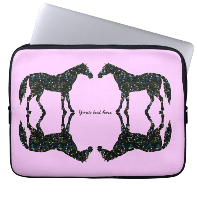 Rosa hästreflexionslaptop sleeve (Framsidan)