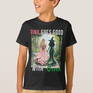 Rosa häxa passar bra med grön Halloween-häxa kvinn T Shirt
