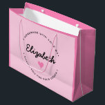 Rosa Heart Homemade med Kärlek Tack<br><div class="desc">Med vänner som startar hembakverk och småföretag har de behövt presentväskor för sina paket och bakade varor. Den här presentpåsen i anpassningsbarna är en professionell för behålla sak personligen och modern. Enkel att använda mall som du kan anpassa. Rosa bagares presentväska, text som kryper runt för ett snabbt sälliknande utseende....</div>