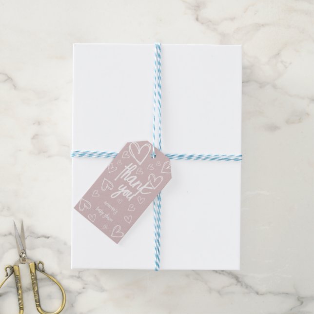Rosa Heart Print Girl Baby Shower Modern Tack Presentetikett (Med Snöre)