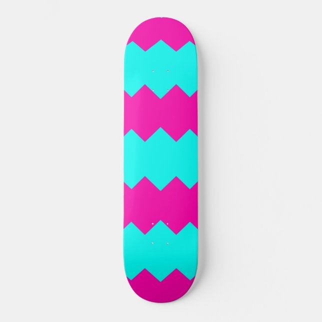 Rosa & himmelblå sicksack-randigt skateboard (Framsida)