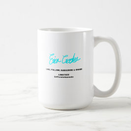 Rosa hjärntvättad docka pekar kaffemugg