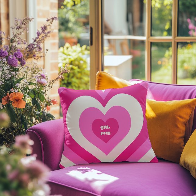 Rosa hjärta flickkraft kudde (Skapare uppladdad)