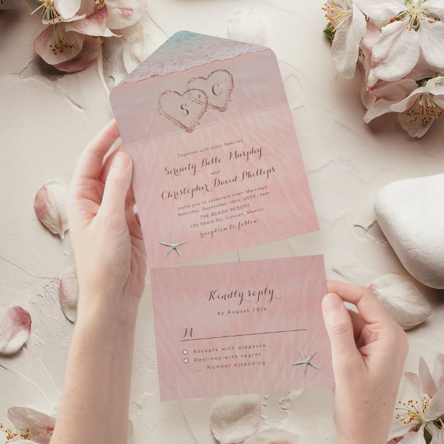 Rosa hjärtan på sandstranden (Simply Elegant Typography Modern Wedding Invitation)