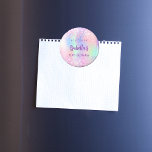 Rosa holografisk födelsedagsfest namn magnet<br><div class="desc">För 18:e (eller någon ålder) födelsedagsfest. En holografisk bakgrund för färgad i lila,  rosa och mint grönt. Dekorerad med konetti. Anpassa och lägg till datum,  namn och ålder. Kan användas både som party favors eller spara datumet för gästerna.</div>