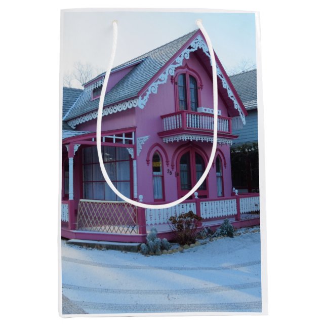 Rosa House i Snö - Martha's Vineyard (Framsidan)