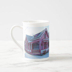 Rosa House i Snö - Martha's Vineyard Benporslin Mugg