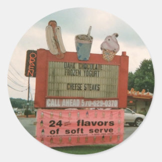 Rosa Ice Cream Stäckers Runt Klistermärke