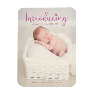 Rosa Introduktion av skript Elegant Flicka Newborn Magnet