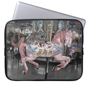 Rosa karusellhäst laptop sleeve