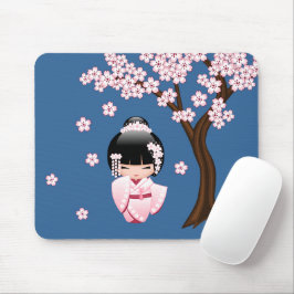 Rosa Kimono Kawaii Kokeshi Docka på Blått Musmatta