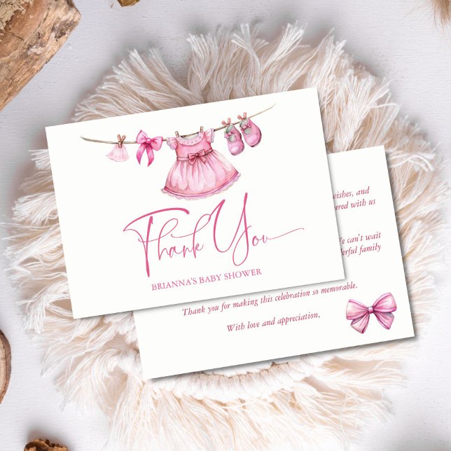 Rosa kläder på en linjeflickdusch på  tack kort (Preppy pink clothes on a line girls baby shower thank you card cute whimsical girly thank you cards)