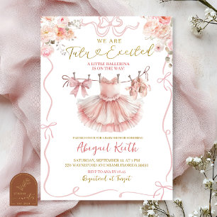 Rosa kokett flicka balett tutu upphetsad baby show inbjudningar