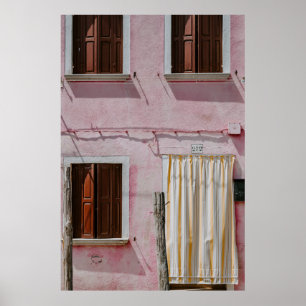 ROSA KONKRET HUS MED TRE WINDOWS OCH EN DOO POSTER