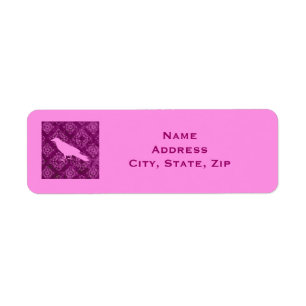 Rosa korpsvart på rosa och purpurfärgad returadress etikett