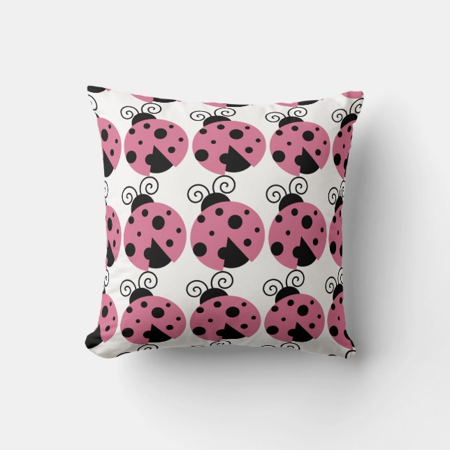 Rosa Ladybug Pillow Kudde (Framsida)
