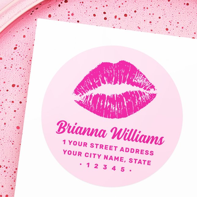 Rosa läppstift märke retro returadress (Pink lipstick mark retro return address classic round sticker)