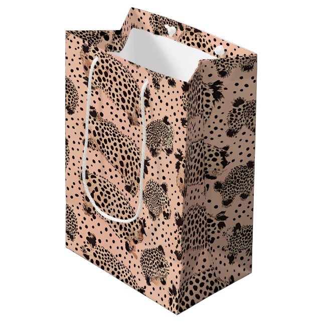 Rosa Leopardsmönster – Chic Djurdesign (Framsidan Vinklad)
