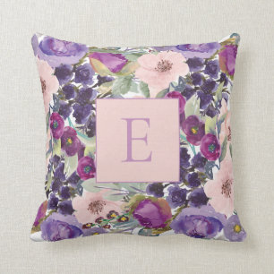 Rosa lila akvarellblommig sagogrön monogram kudde