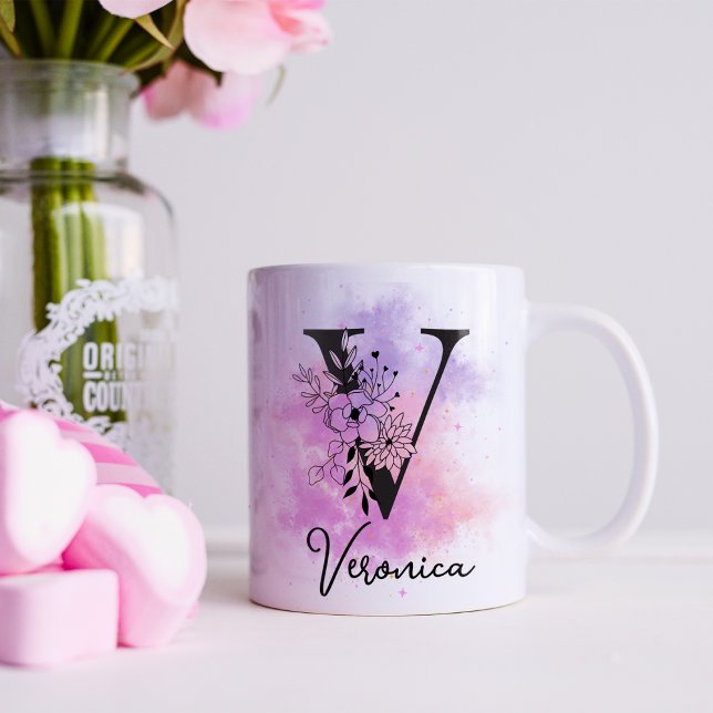 Rosa Lila Blommigt Black Brev Monogram V Kaffemugg (Skapare uppladdad)