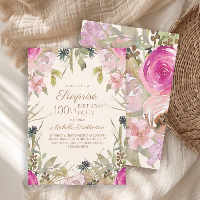 Rosa Lila Blommigt Surprise 100:e födelsedagen Inbjudningar (Elegant pink watercolor floral and sage green leaves Surprise 100th birthday party invitation)
