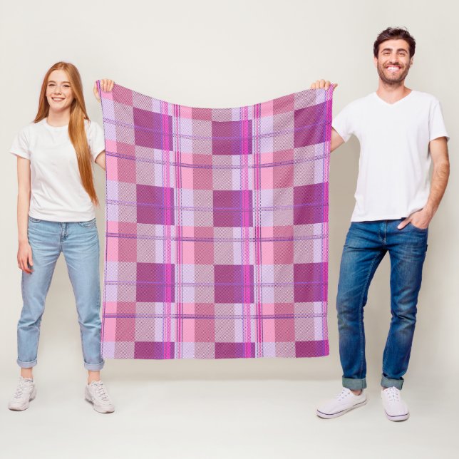 Rosa lila diagonalrutig filt (På plats)
