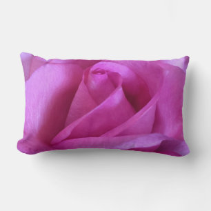 Rosa lila ro-blommans foto - modern, djärv lumbarkudde