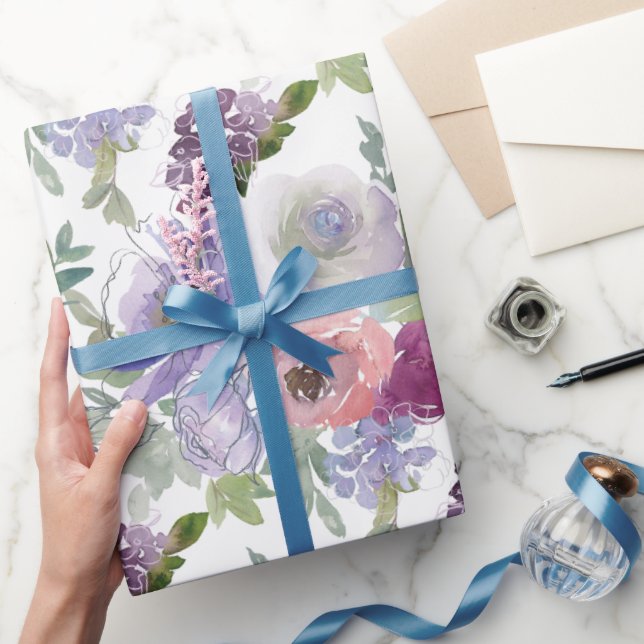 Rosa lila rosor vit bakgrund presentpapper (Gifting)