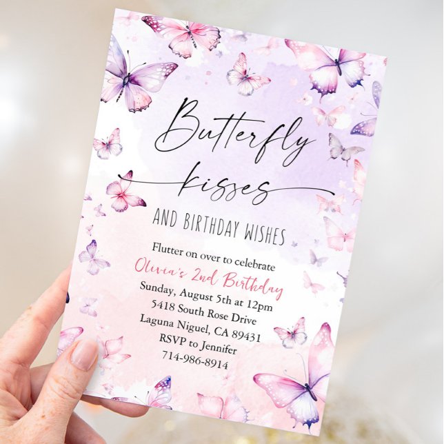Rosa Lila Watercolor Butterfly Kisses Birthday Inbjudningar (Skapare uppladdad)