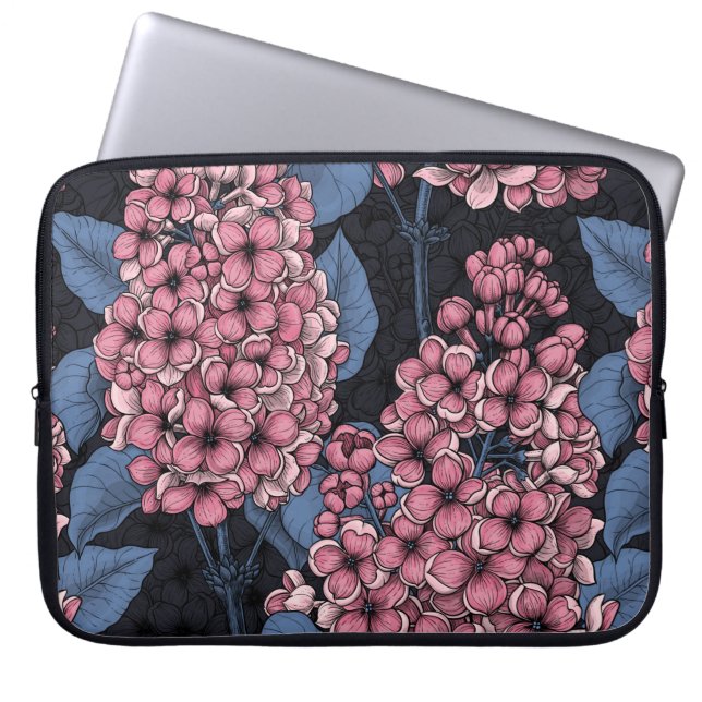 Rosa lilax på mörk blått laptop fodral (Framsidan)