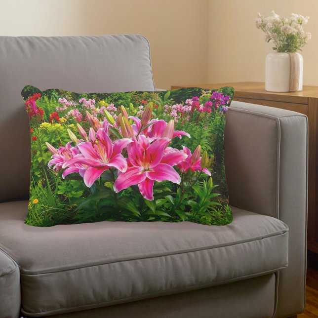 Rosa liljor accentkudde prydnadskudde (Accent pillow with pink lilies)