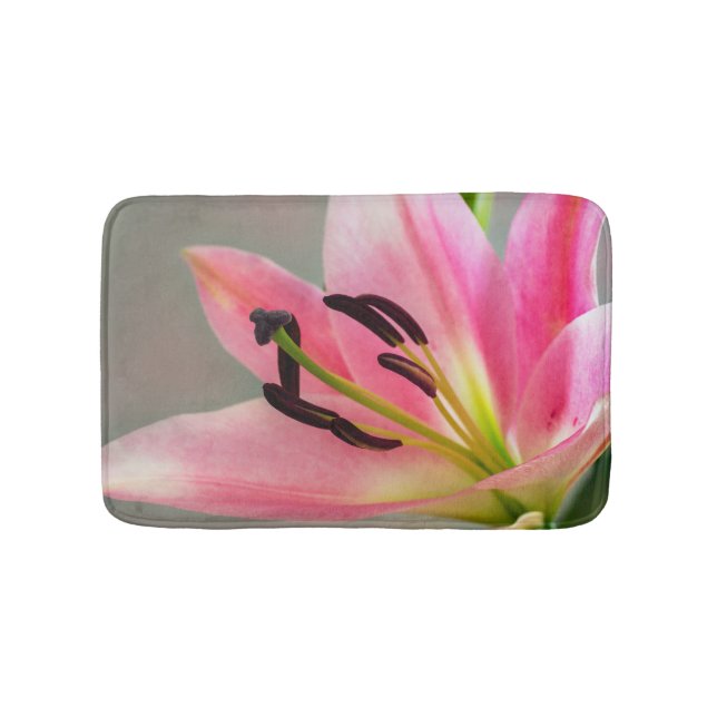 Rosa Lily Bath mat Badrumsmatta (Framsidan)