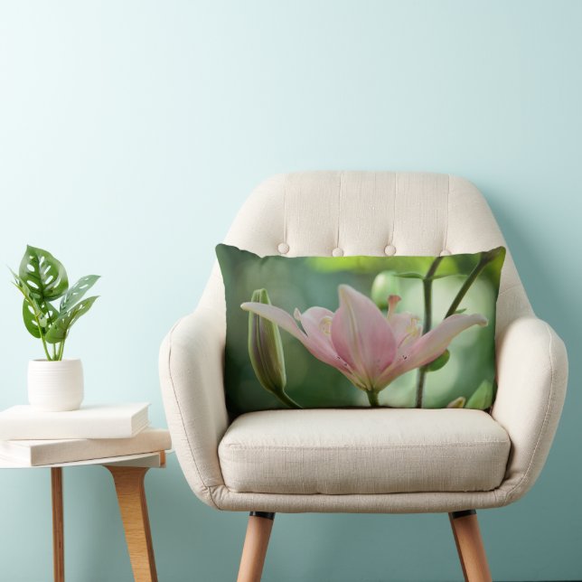 Rosa Lily-Bokeh av Shirley Taylor Lumbarkudde (Stol)
