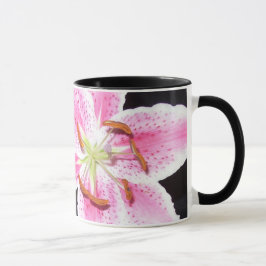 Rosa Lily Flower on Black Mugg