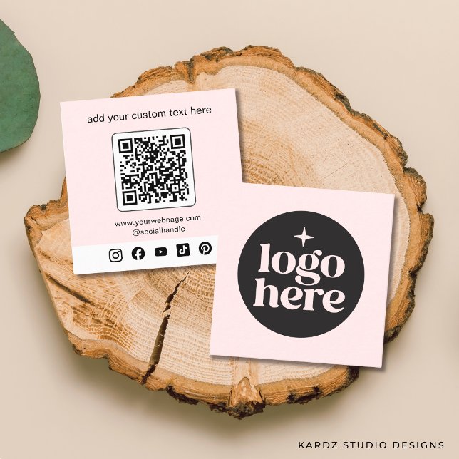 Rosa Logotyp QR-kod Anpassningsbar Social Media Fyrkantigt Visitkort (Add logo, customize social media icons, and enter URL to create QR code. Choose paper + corner style)