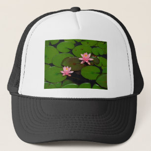 Rosa lotus vatten lily blomsterträdgård. truckerkeps
