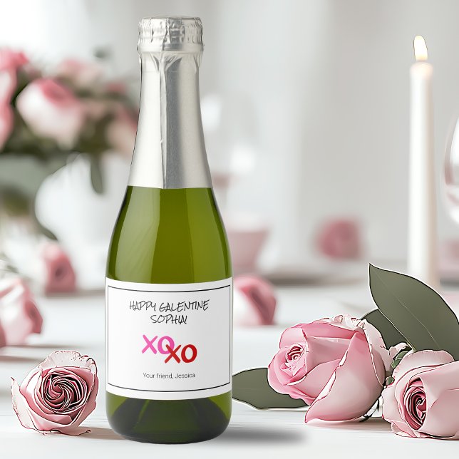Rosa Lycklig Galentine XOXO Hugs och Kisses Red (Pink Happy Galentine XOXO Hugs and Kisses Red Sparkling Wine Label)
