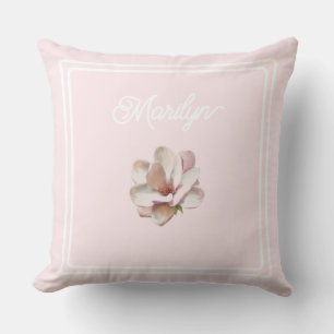 Rosa magnolia monogrammad dekorativ kudde