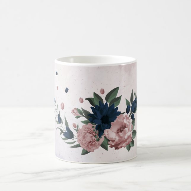 rosa & marinblå blommor botaniska kaffemugg (Center)