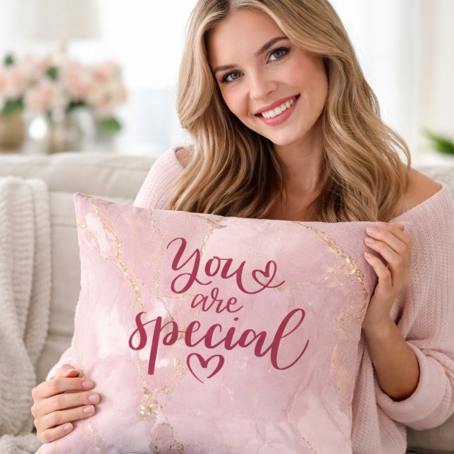 Rosa marmorerad gul accent dekorativ kudde (Skapare uppladdad)