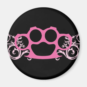 Rosa mässingsknogar magnet